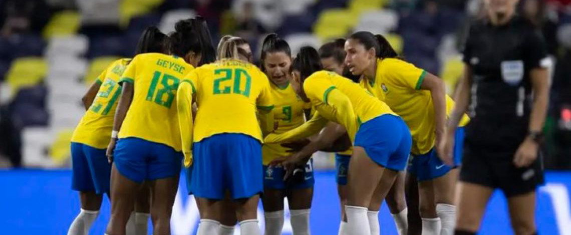 Sancionada a Lei do Futebol Feminino: Profissionalização e incentivo à igualdade salarial