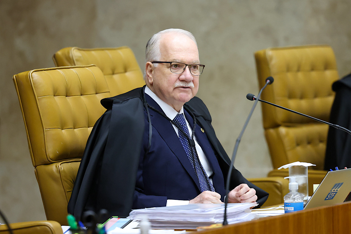 Ministro Edson Fachin nega pedido de suspeição de Dino feito por Flávio Bolsonaro