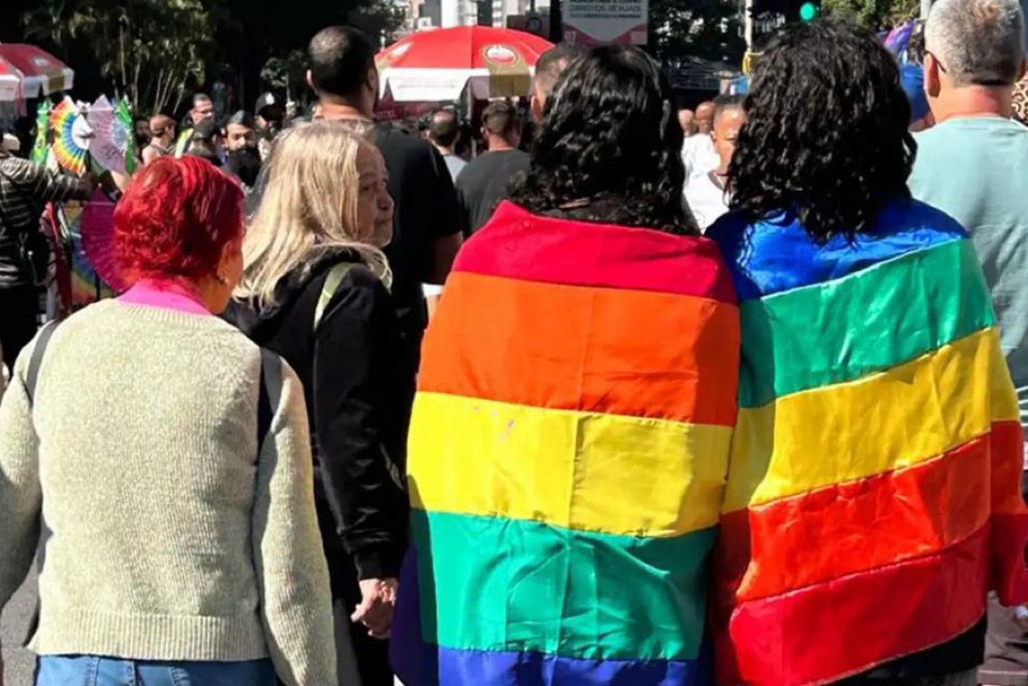 Monitoramento feito no Brasil aponta 13 mil ataques a contas de candidaturas LGBT+