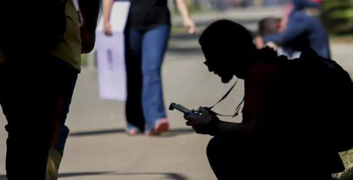 Percentual de jovens que não estudam e não trabalham no Brasil cai para 22,4%