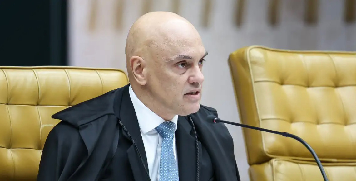 Moraes determina emissão de mandado de prisão contra Eduardo Bolsonaro 