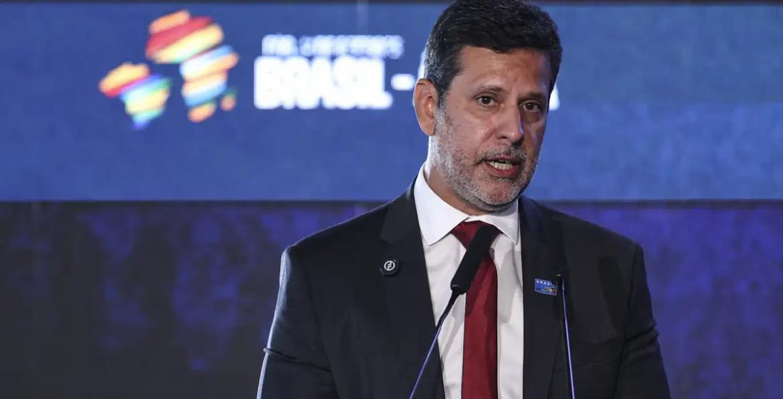 MEC irá pedir investigação de ameaças a universidades em redes sociais