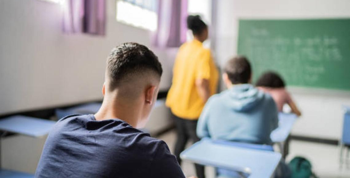 Cursinhos populares apoiam preparação de estudantes para o Exame Nacional do Ensino Médio