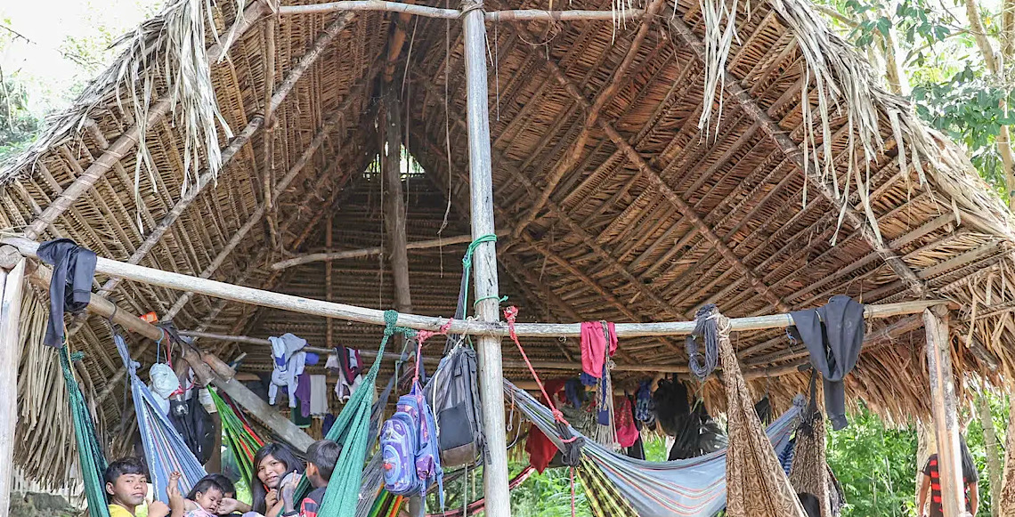 Indígenas recebem áudios com ameaça de invasão a território se Flávio Bolsonaro ganhar eleições
