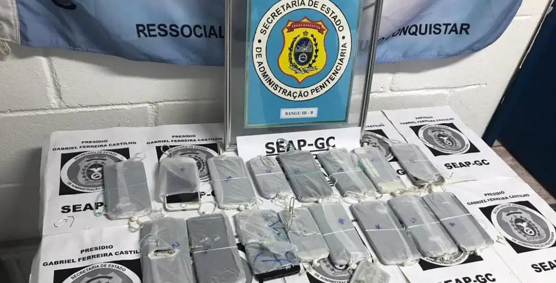 Governo brasileiro cria programa nacional para bloquear celulares em presídios