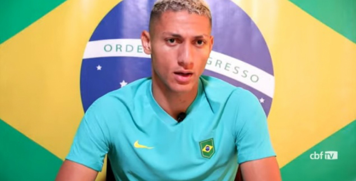Edinho Silva cobra explicações de Flávio Bolsonaro após denúncia de Richarlison sobre roubo de ilha em Angra dos Reis