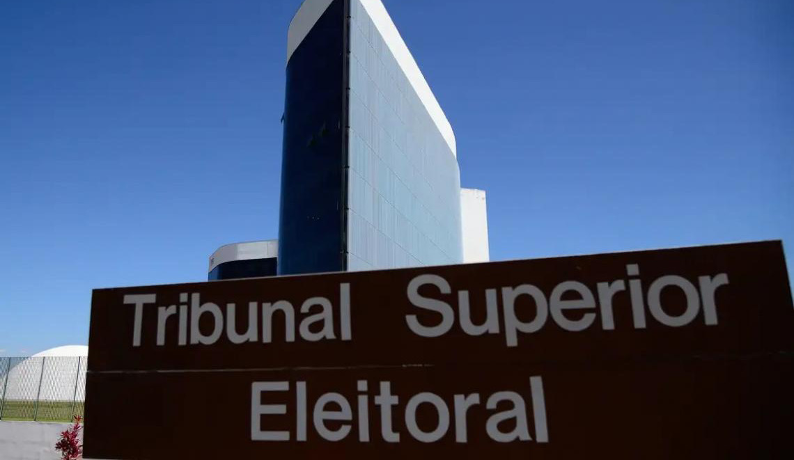 Tribunal Superior Eleitoral estuda desativar canais políticos no WhatsApp 48h antes da eleição