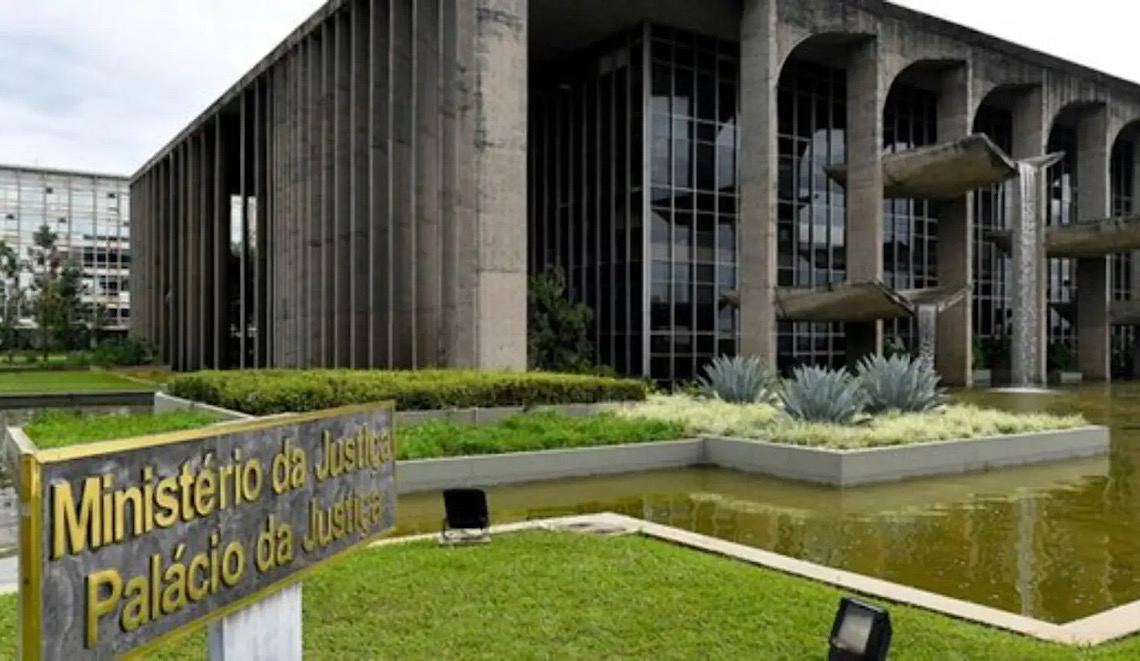 Ministério da Justiça identifica falhas no transporte de eleitores em oito estados brasileiros
