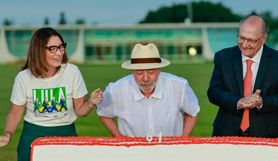 ‘Esse povo deu uma lição aos poderosos’, diz Lula ao comemorar 81 anos