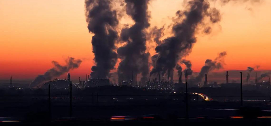 Super-ricos da população mundial geram mais poluição e lucram com desastres climáticos