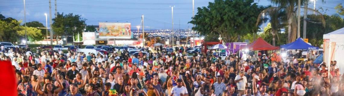 Feira de troca de livros, filmes e folia pós-Carnaval são destaques do fim de semana