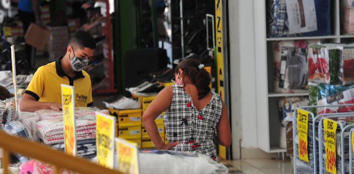 Agências do trabalhador têm 724 vagas abertas nesta quarta 26; salários chegam a R$ 3,8 mil