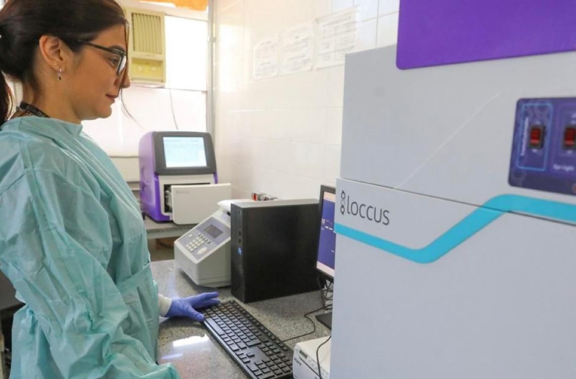 Lacen-DF recebe certificação por excelência em exames laboratoriais