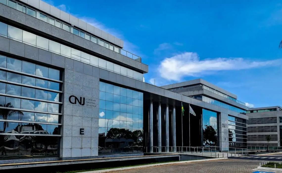 CNJ afasta desembargador por mensagens públicas de apoio a Bolsonaro