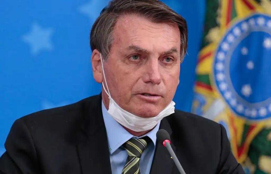 Livro da Abin expõe pressão do governo Bolsonaro para minimizar Covid e defender cloroquina