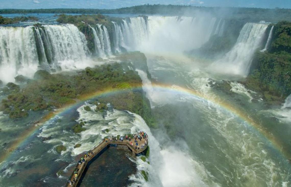 Brasil lidera ações contra exploração sexual infantil no turismo com evento internacional em Foz do Iguaçu, PR