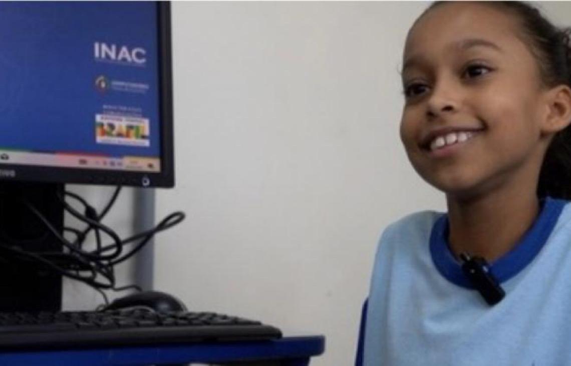 Escola pública do DF recebe computadores do Ministério das Comunicações