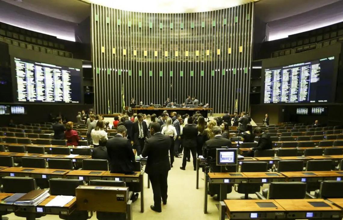 Câmara pode votar urgência para aumentar número de deputados federais