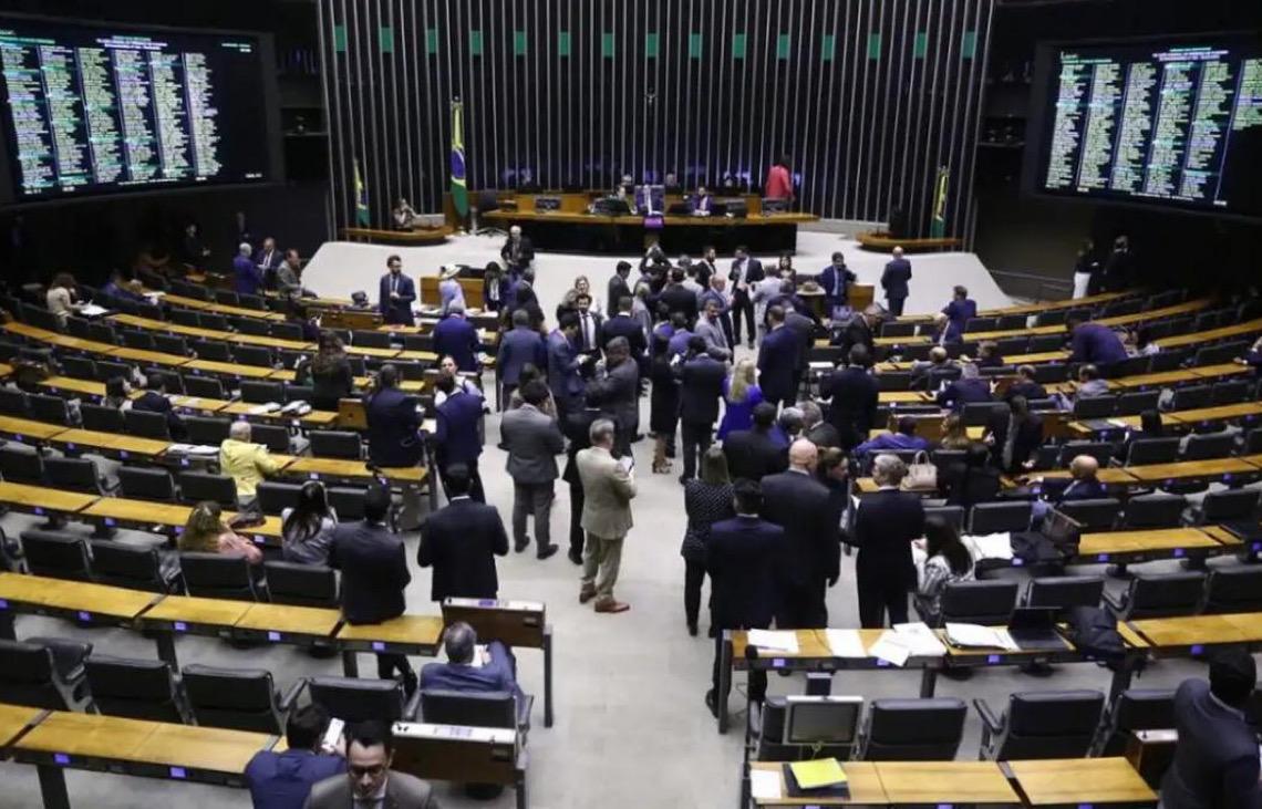 Câmara aprova projeto que amplia número de deputados federais