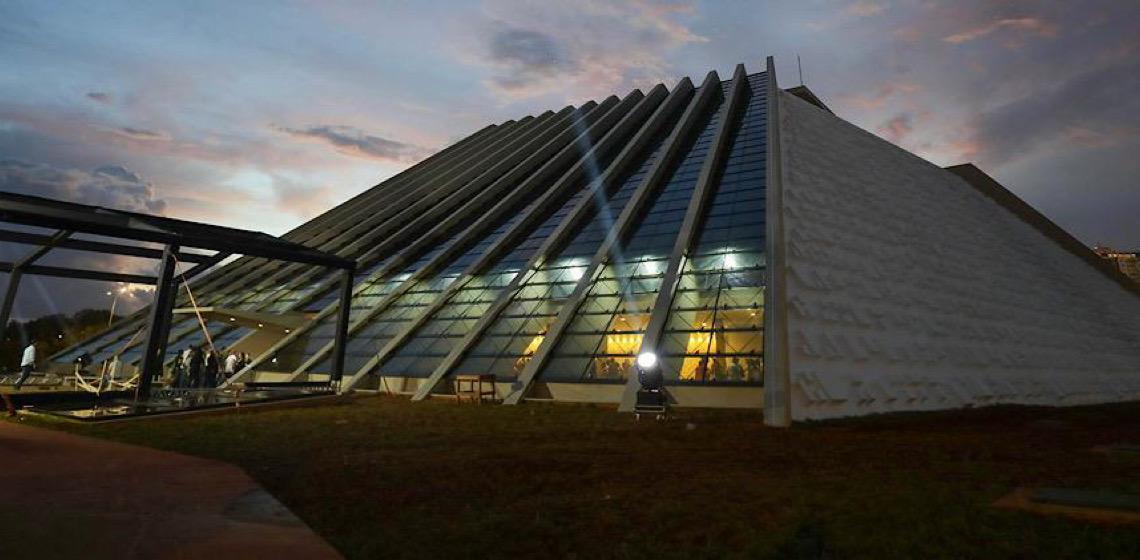 Exposição em Marselha, na França, celebra os 65 anos de Brasília