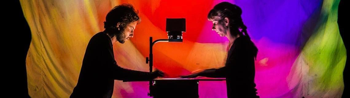 Fim de semana tem feira criativa, cinema com acessibilidade, teatro de sombras e atrações ao ar livre