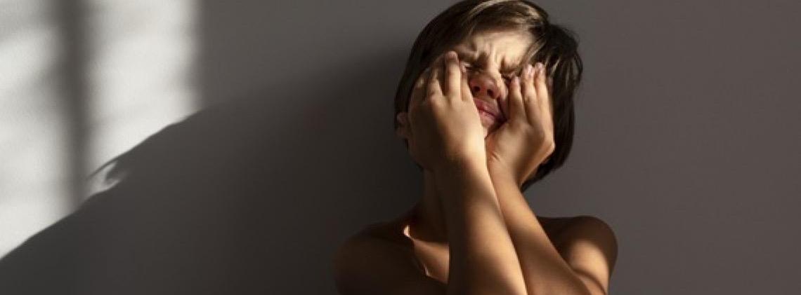 Violência sexual infantil atinge 1 em cada 5 mulheres no Brasil, diz estudo