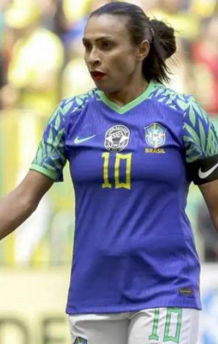 Seleção feminina tem voltas de Marta e Debinha para amistosos em São Paulo