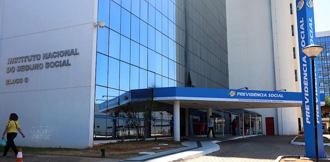 Com pauta da anistia morna, escândalo do INSS será martelo da oposição no governo Lula, diz analista