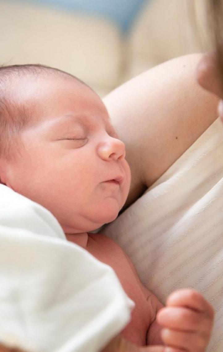 Por que as mulheres estão sendo tão criticadas por ter bebê reborn e o que isso diz sobre maternidade