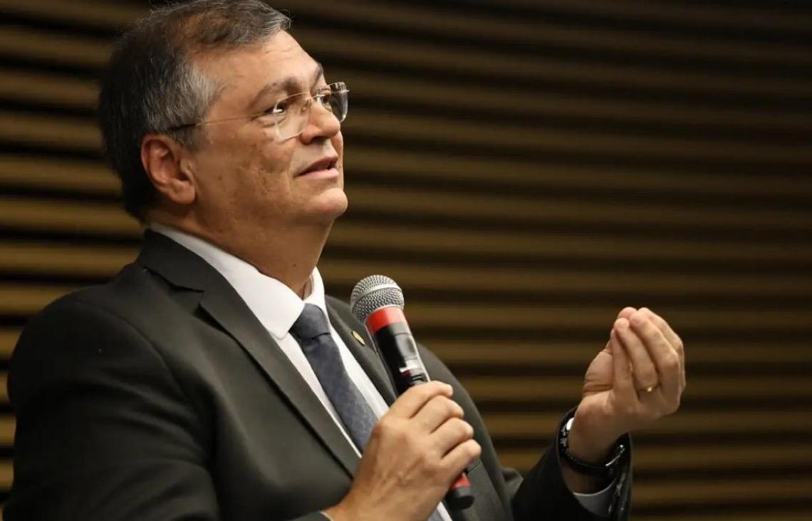 Flávio Dino diz que não cabe ao Judiciário redesenhar sistema tributário
