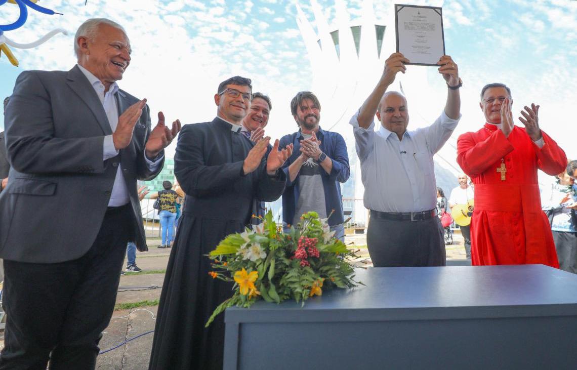GDF assina acordo para garantir conservação da Catedral Metropolitana de Brasília