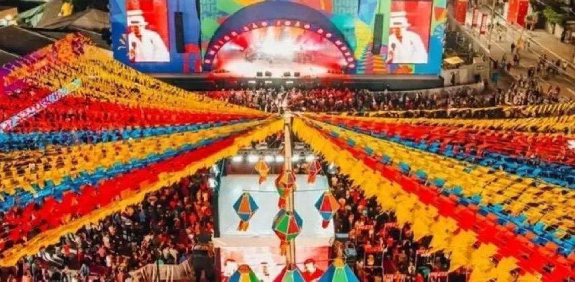 É noite de São João: Caruaru e Campina Grande duelam pelo maior São João do país