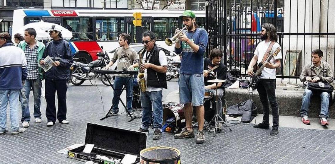 Com 9 entre 10 preços mais altos na Argentina, turistas brasileiros evitam vizinhos