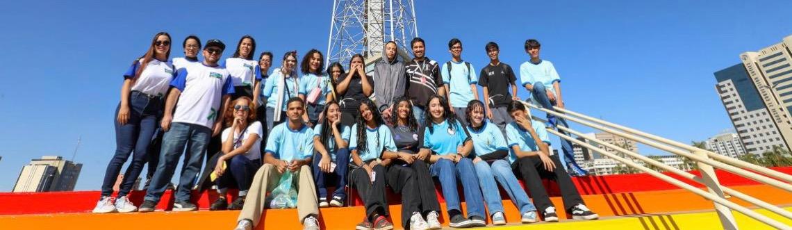 Turismo Mais Brasília leva estudantes da rede pública a pontos cívicos do DF