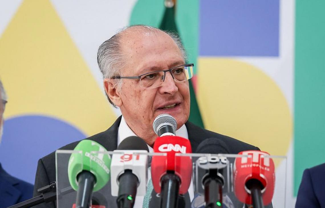 Alckmin afirma que o clã do tarifaço trabalha contra o Brasil desde a pandemia