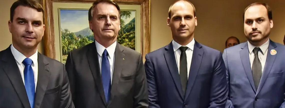 O trapalhão da família Bolsonaro tem nome