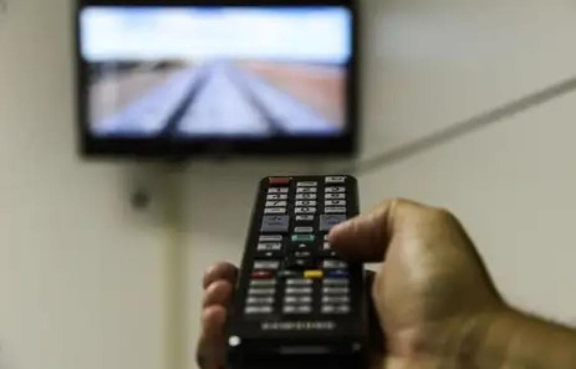 Diminui número de casas com TV por assinatura no Brasil; 43,4% têm streaming