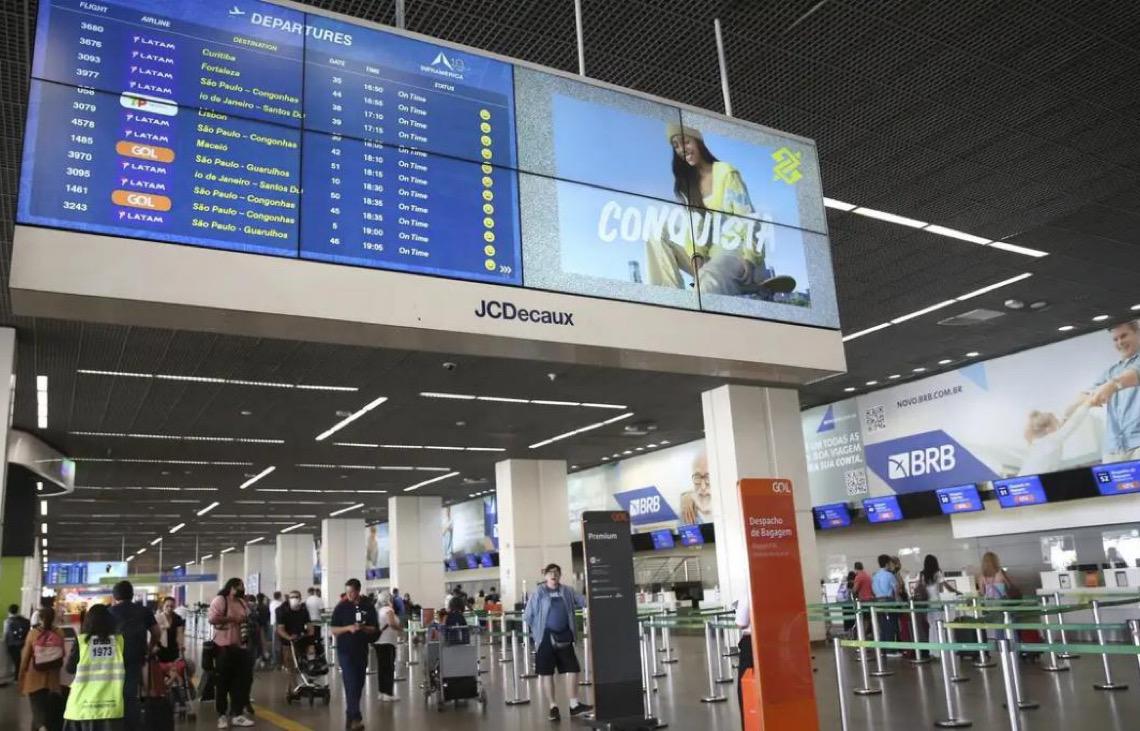 Portos e aeroportos brasileiros terão de expor materiais informativos sobre mpox
