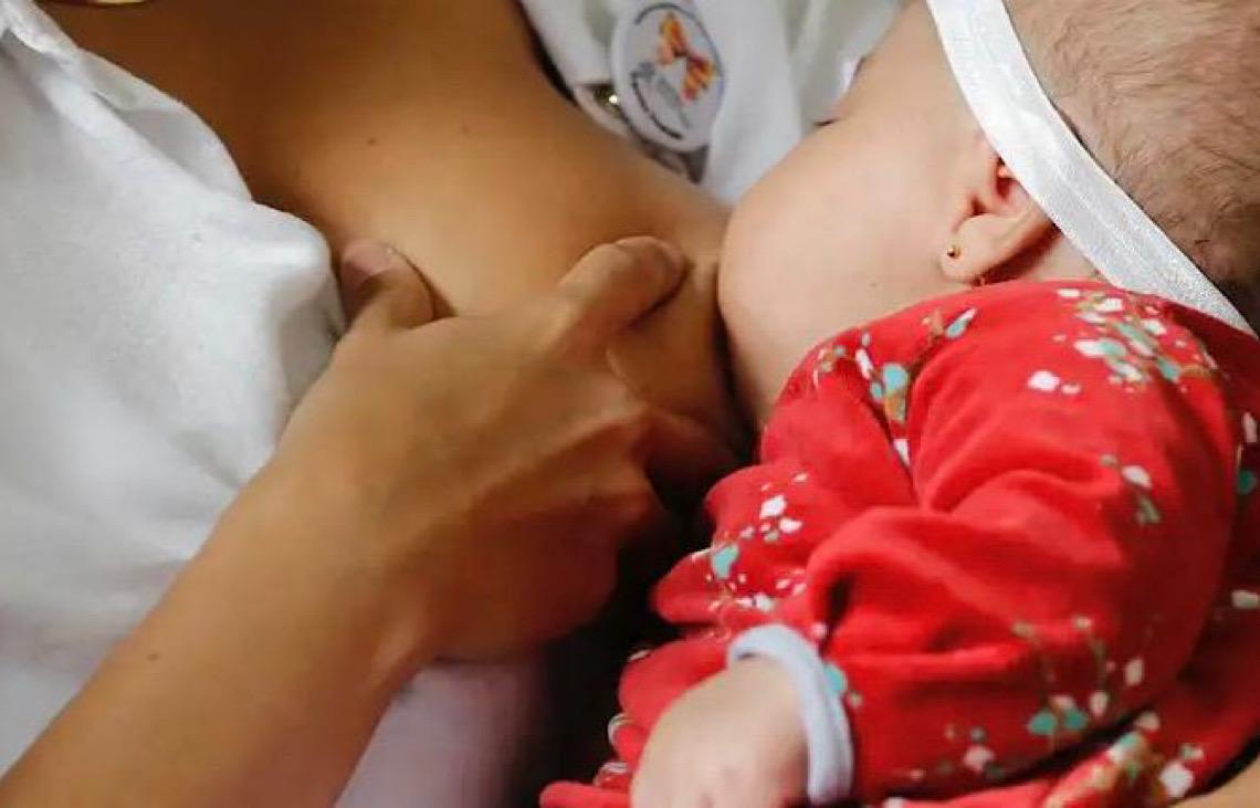 Campanha Mundial de Amamentação promove a preservação da vida. Aleitamento é prática natural e segura