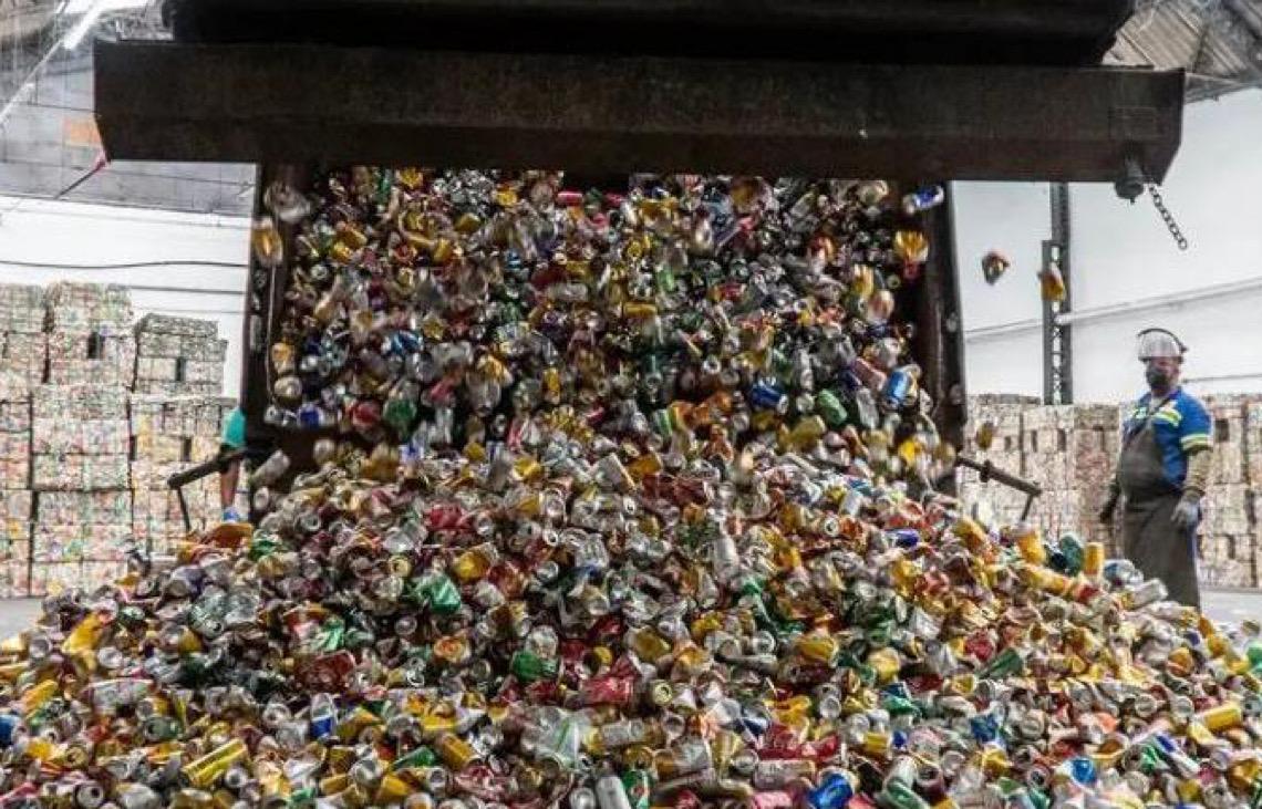 Brasil reciclou 97,3% das latinhas de alumínio em 2024