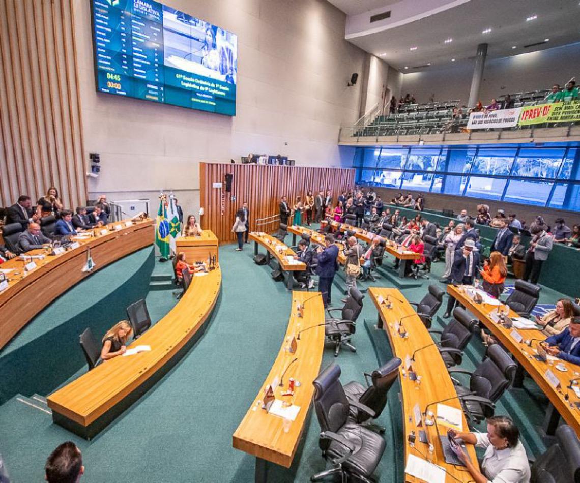 Câmara Legislativa do DF aprova projeto que autoriza BRB a adquirir participação no Banco Master