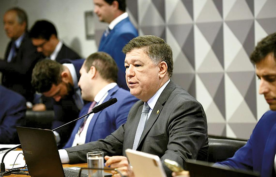 Oposição derrota candidato do governo e vai comandar CPI do INSS