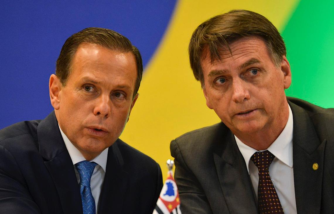 'Não se pode defender uma pessoa em detrimento de 215 milhões de brasileiros', critica Doria sobre ações dos Bolsonaro