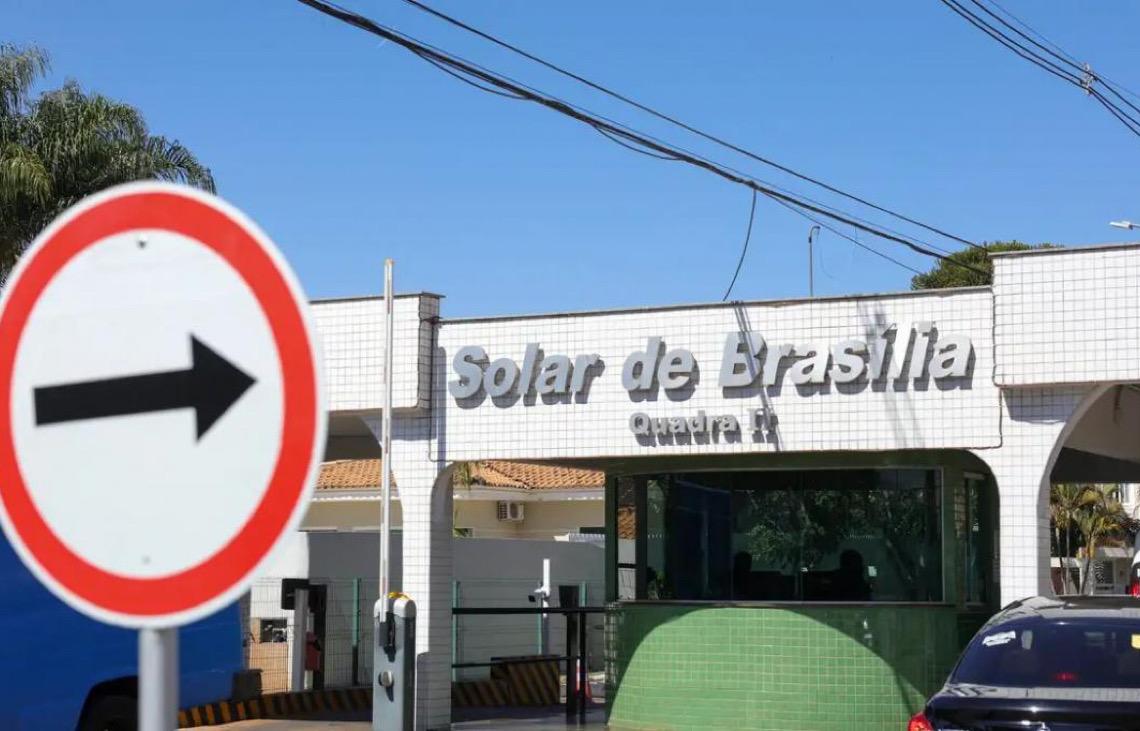 Alexandre de Moraes notifica governo do DF sobre monitoramento de Bolsonaro