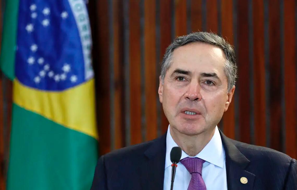 Empurraremos extremismo para a margem da história, diz Barroso na véspera de julgamento de Bolsonaro