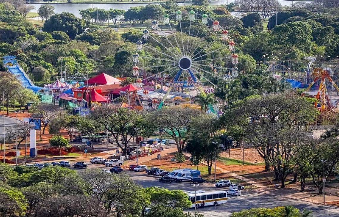 Ação conscientiza frequentadores do Parque da Cidade sobre descarte correto de lixo