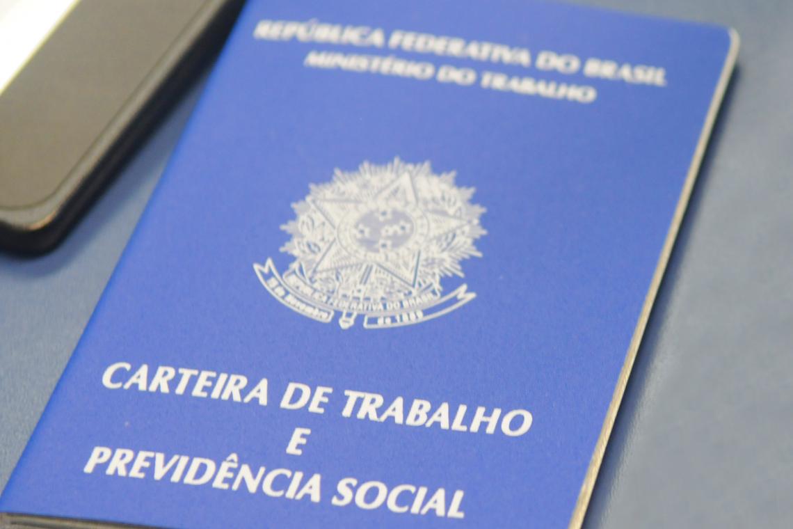 Mais de 900 vagas de emprego estão abertas nas agências do trabalhador nesta quinta (18)