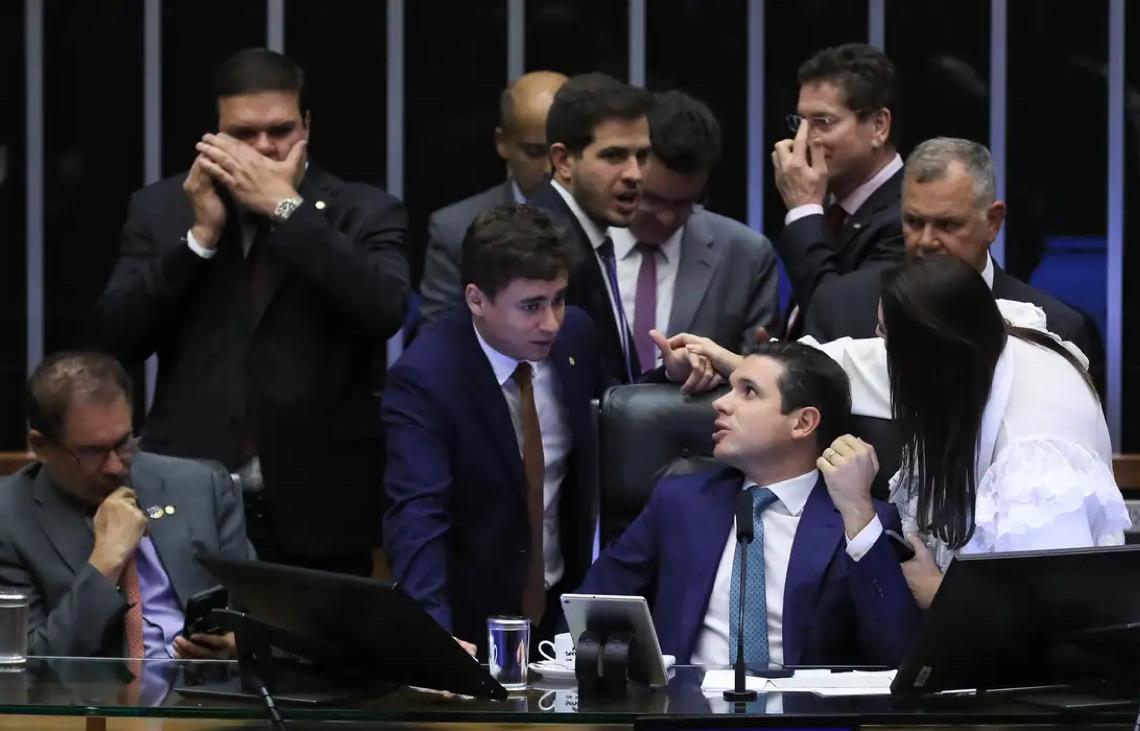 PEC da Blindagem se estenderá a deputados estaduais e distritais