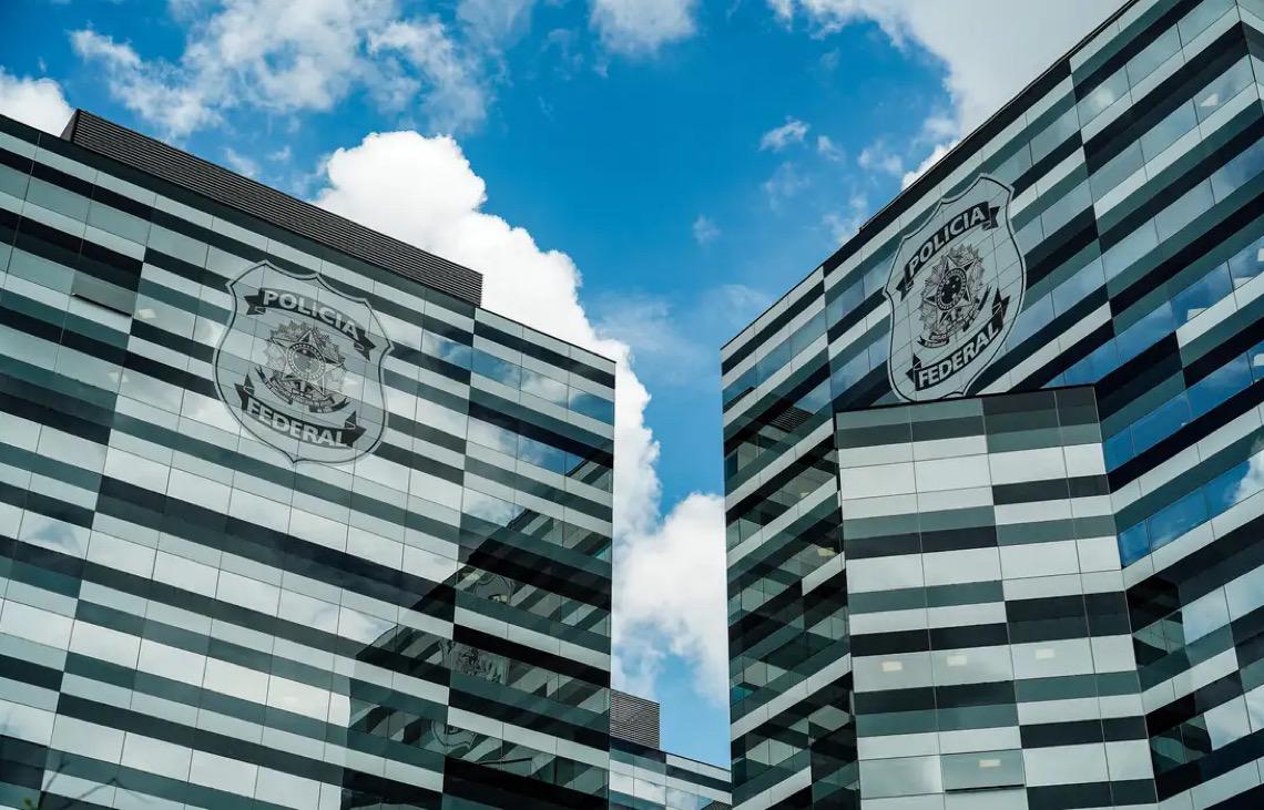 Polícia Federal diz ao STF que Zambelli não efetivou ações de coação contra a Corte 