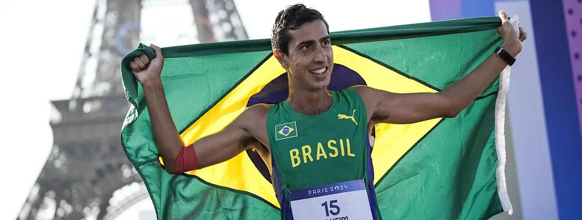 Caio Bonfim conquista o ouro na marcha de 20 km do Mundial